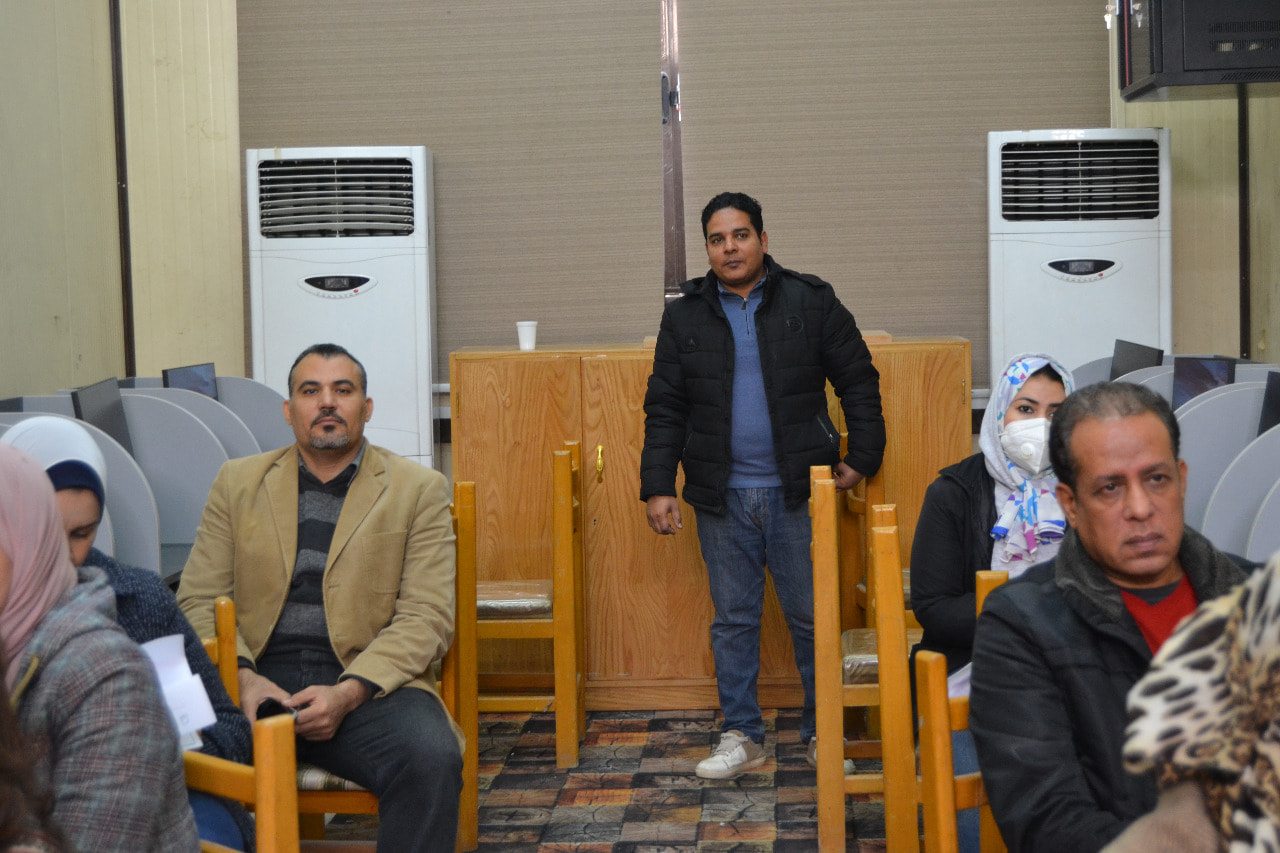 عقد مركز تطوير التعليم الجامعي دورة تدريبية للسادة أعضاء هيئة التدريس والهيئة المعاونة بكلية الفنون الجميلة بالتعاون مع وحدة ضمان الجودة بالكلية 