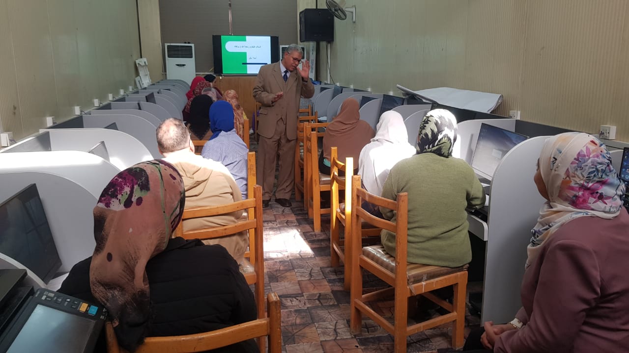 انعقاد دورة "الأسس العلمية لإدارة المكاتب والسكرتارية" بالكلية. 