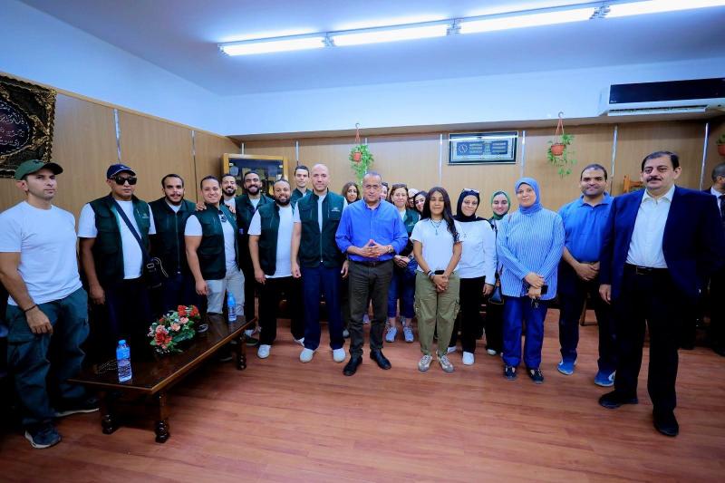 The Dean of the Faculty of Medicine at Assiut University and Chairman of the University Hospitals Board received a delegation from the Arab African International Bank during their visit to oversee the installation of an AI-powered linear accelerator—the first of its kind in Egypt.