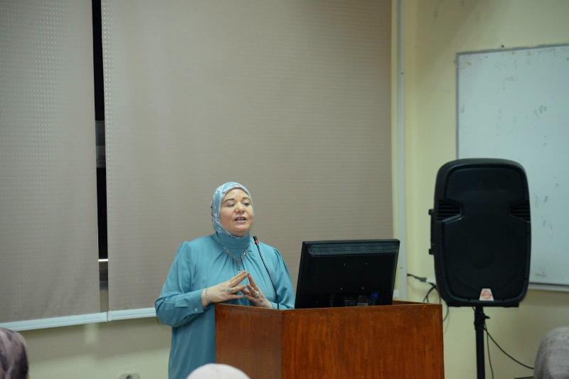 Assiut University Faculty of Medicine organizes a training course for trainees on "clinical teaching skills."