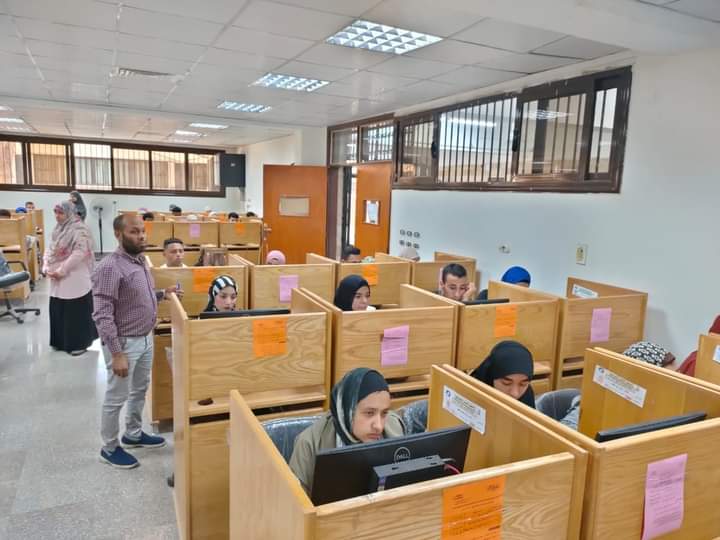 فق